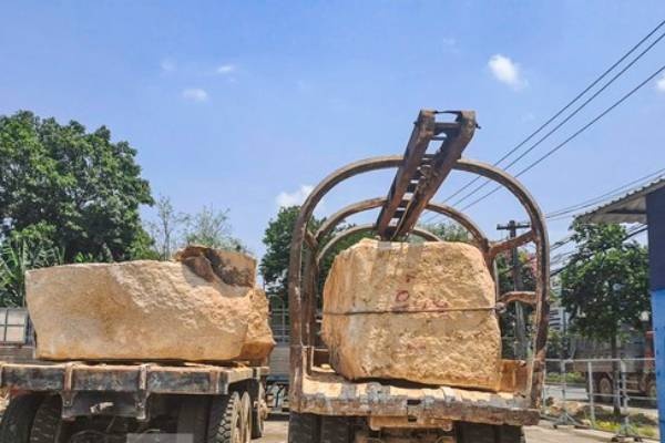 'Da tac' lien tiep khoet rong nui Hon Cha hinh anh