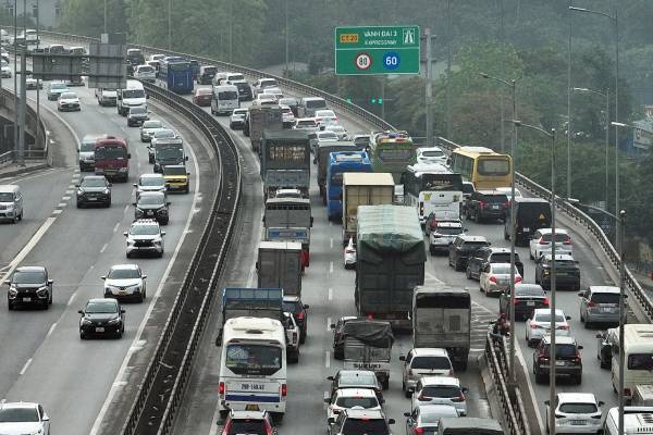 Ngay dau ky nghi le 30/4, toan quoc xay ra 42 vu tai nan giao thong hinh anh