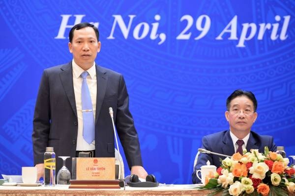 Thu truong Bo Cong an noi ve cac truong hop duoc dac xa hinh anh