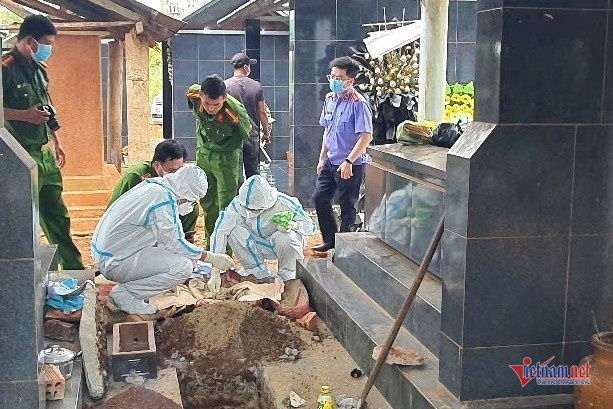Be gai 13 tuoi,  Bi hiep dam anh 1