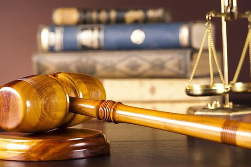 Cu lat keo cua nguoi cha khien con phan uat muon 'song chet' tai toa hinh anh