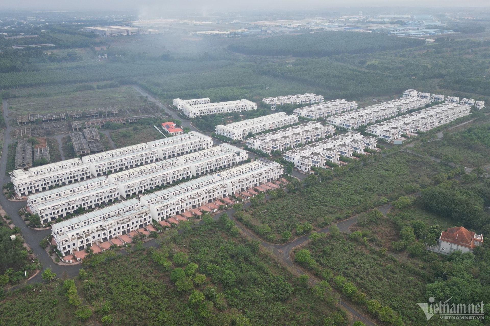 Du an Tan Thinh,  Biet thu trai phep,  Cong ty LDG,  Chu tich LDG,  Doanh nghiep LDG,  Dia oc Long Dien,  Cong ty Long Dien,  doanh nghiep Long Dien,  Chu tich Long Dien anh 2