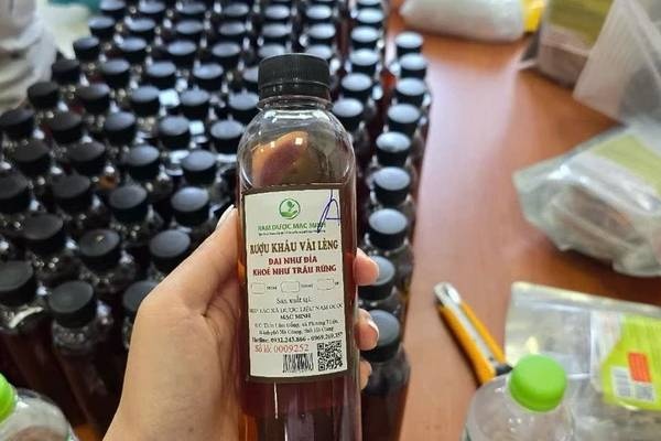 Khoi to 9 doi tuong ban thuoc sinh ly gia, thong bao tim cac bi hai hinh anh