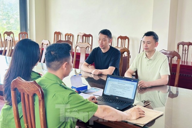 Nhan hieu TECNO T301,  TECNO T301 anh 2