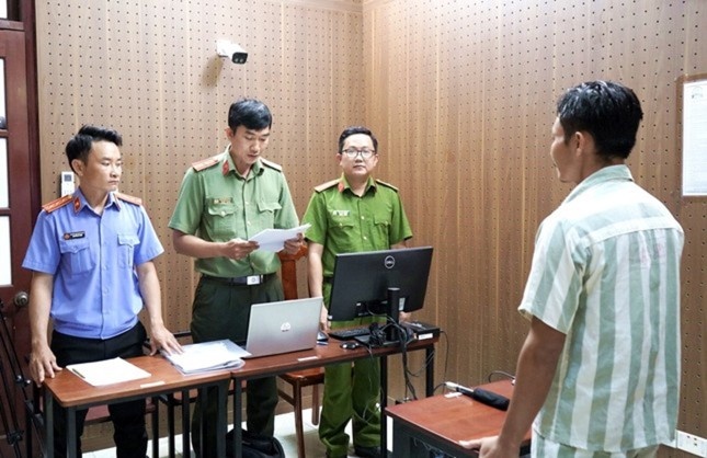 Ong Le Tung Van,  Tinh that Bong Lai anh 1