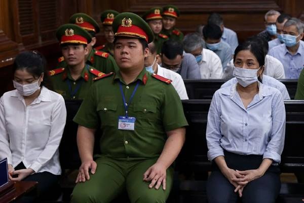 Cuu quan chuc Bo Cong Thuong hau toa vu 'bao ke' cho Xuyen Viet Oil hinh anh