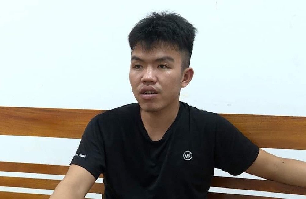 Sat hai co gai,  Bo thi the,  Vao vali,  Phi tang anh 1