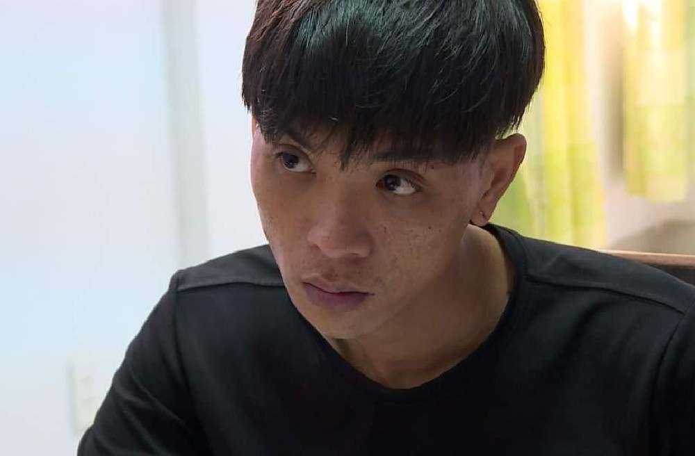 Sat hai co gai,  Bo thi the,  Vao vali,  Phi tang anh 2