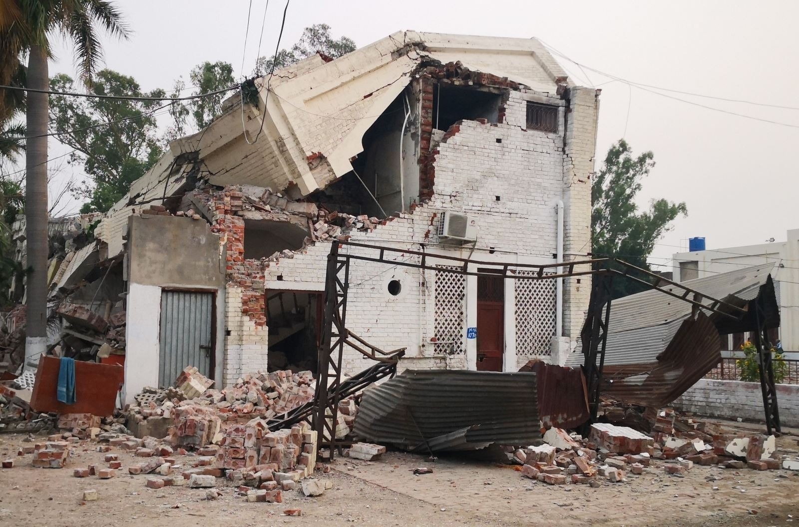 Uoc tinh ton that do cuoc doi dau dai 4 tuan giua Pakistan va An Do hinh anh