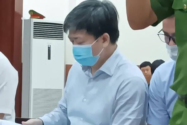 Vo cuu Bi thu Ben Tre Le Duc Tho xin khac phuc them hon 10 ty dong hinh anh