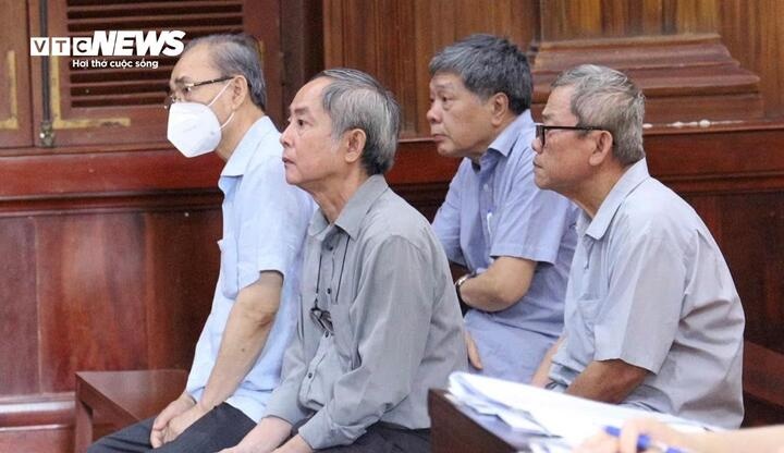 Vinafood II,  Lanh dao Vinafood II,  Cong ty Vinafood II,  Luong thuc mien Nam,  132 Ben Van Don,  Xay dung Vinh Hoi,  Cong ty Vinh Hoi,  CT Phu My Hung,  DN Phu My Hung,  GDoc Phu My Hung,  Du an Millennium,  Cong ty Nguyen Kim anh 1