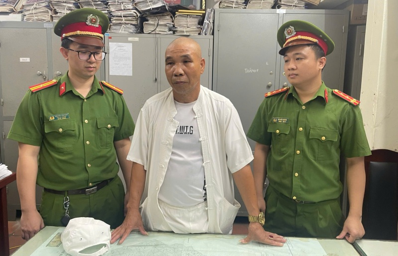 Bat giam tai xe,  Gay roi trat tu anh 1