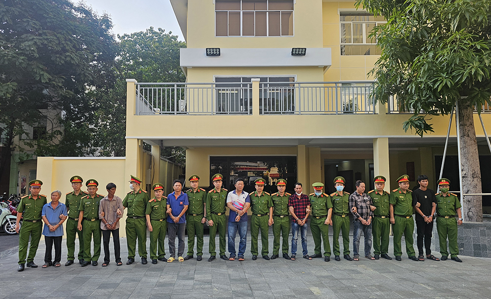 Xang dau Saigon Transco,  Cong ty Saigon Transco,  Doanh nghiep Saigon Transco anh 1