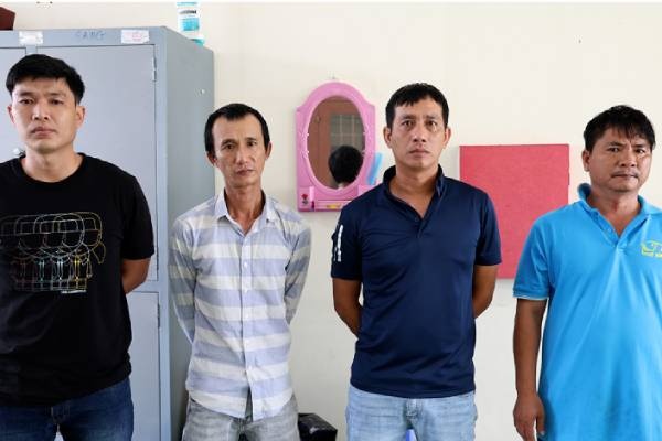 Khoi to 63 doi tuong lien quan den mot soi bac tai Cho Moi hinh anh