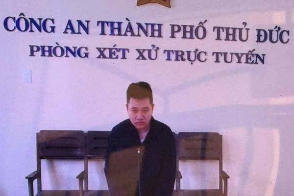 Xuc pham CEO Nha Le, Mr Lee lanh 9 thang tu hinh anh