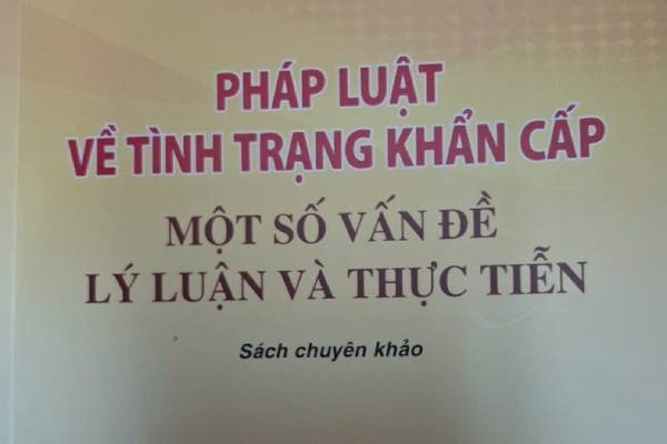 Phap luat ve tinh trang khan cap - Mot so van de ly luan va thuc tien hinh anh
