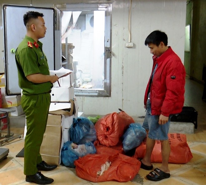 6 tan thuc pham,  Khong co hoa don anh 1