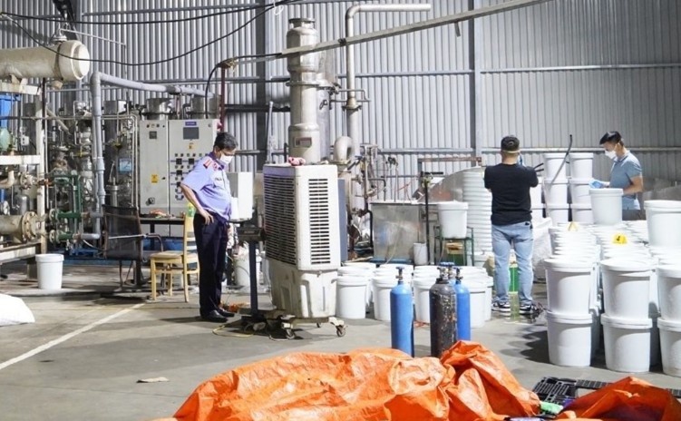 Thu doan cua duong day san xuat, mua ban 'khi cuoi' cuc lon vua bi bat hinh anh