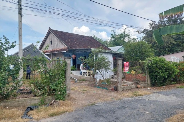 Bat nu nghi pham,  Sat hai nguoi tinh anh 1