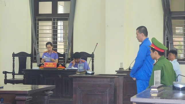 Sep ngan hang,  Hach toan khong,  Gan 14 ty dong,  Danh bac anh 1