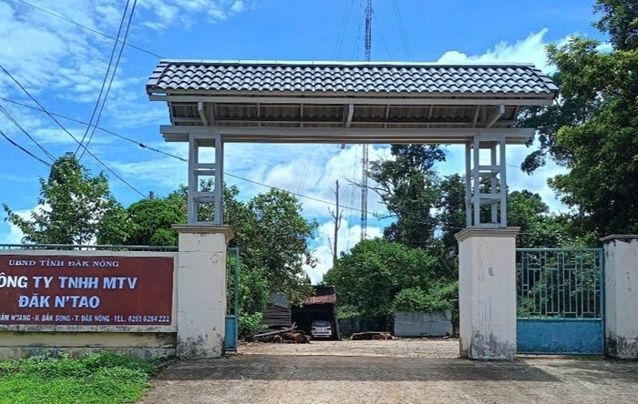 Pho giam doc cong ty lam nghiep bi lam tac bi danh gay xuong suon hinh anh