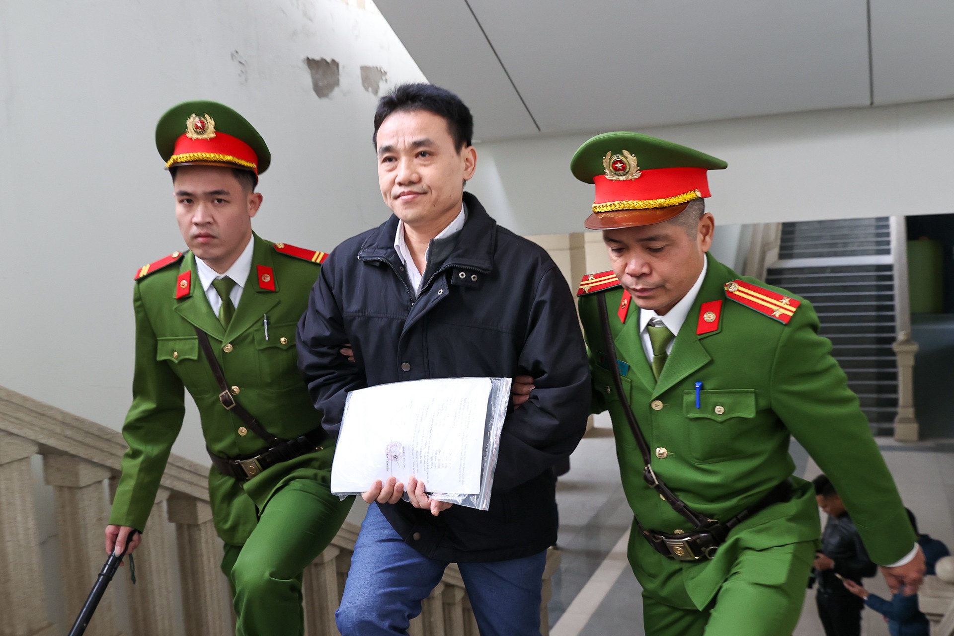 Sap mo phien toa xem xet khang cao cua cuu PGD So Ngoai vu Thai Nguyen hinh anh