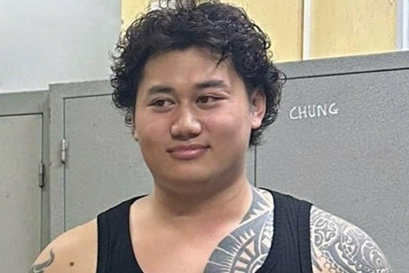 Tam giu huan luyen vien gym chui boi, quat nga chien si CSGT hinh anh