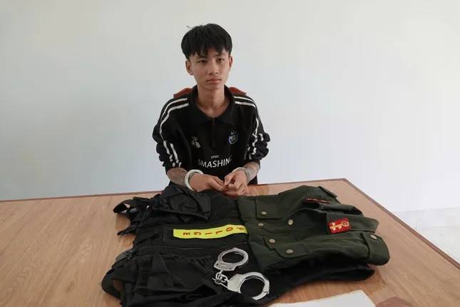 Gia danh cong an,  Cuong doat tai san anh 2