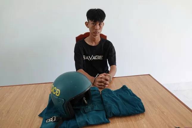 Gia danh cong an,  Cuong doat tai san anh 3