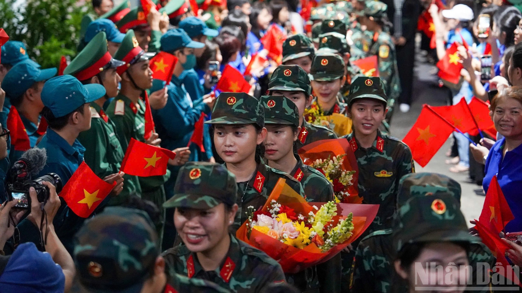 Dieu binh Quoc khanh 2/9 anh 9