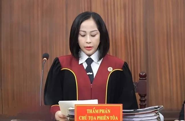 Nu DJ,  Hoai DJ,  Ma tuy anh 1