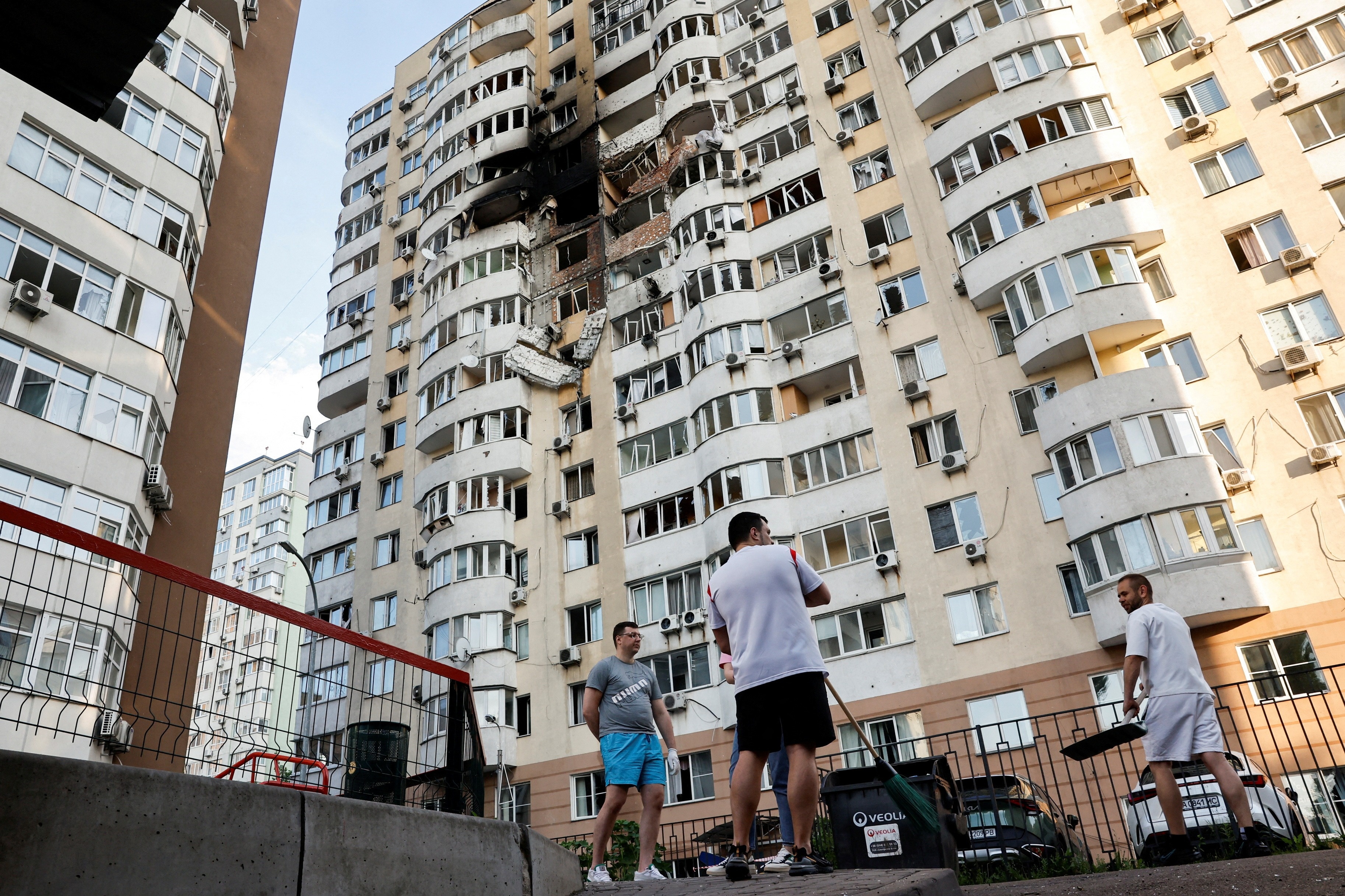 Nga tan cong du doi bang ten lua va UAV vao Kyiv hinh anh