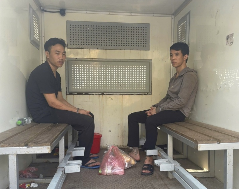 Khoet tuong tron trai anh 3