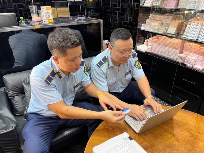 Bat minh nguon goc,  Cua hang,  TINA LE Make up,  Cty TINA LE Makeup,  DN TINA LE Makeup,  Gdoc TINA LE Makeup anh 2