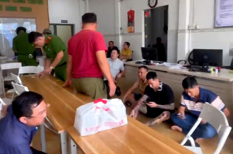 Bat qua tang nhom doi tuong lam so do gia ban 2 lo dat lay 8 ty dong hinh anh