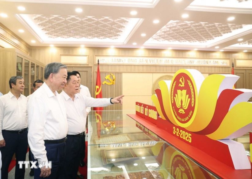 Ban Tuyen giao Dan van anh 1