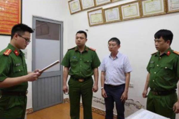 Lam gia hang nghin giay chung nhan kiem dinh hinh anh