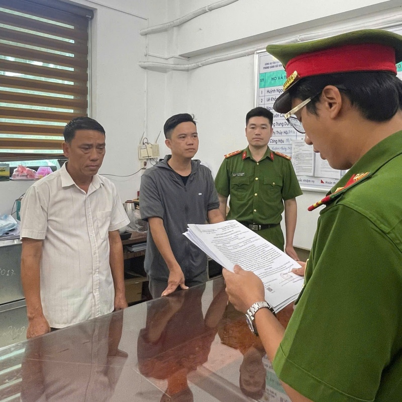 Cong ty Phat Dat,  Doanh nghiep Phat Dat,  Giam doc Phat Dat,  Ke toan Phat Dat anh 1