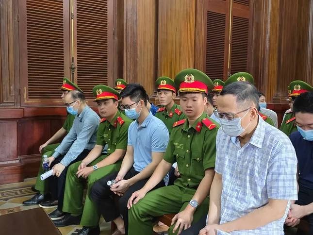 Giam doc Trung tam,  Ly lich tu phap,  Hoang Quoc Hung anh 2