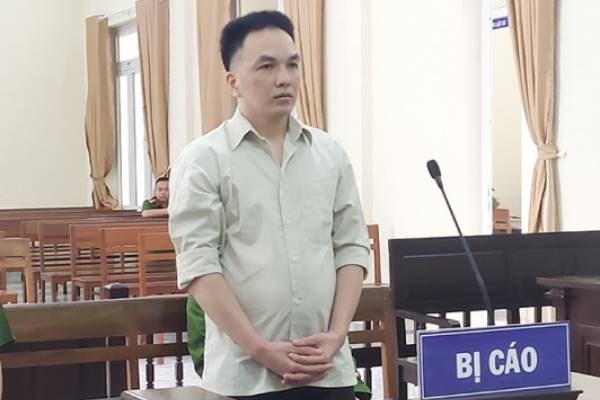 Cuu nhan vien ngan hang lua tien dao han lanh 12 nam tu hinh anh