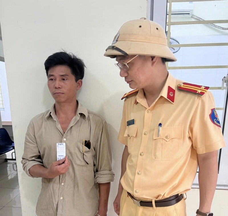 Tai xe oto,  Phe ma tuy anh 2