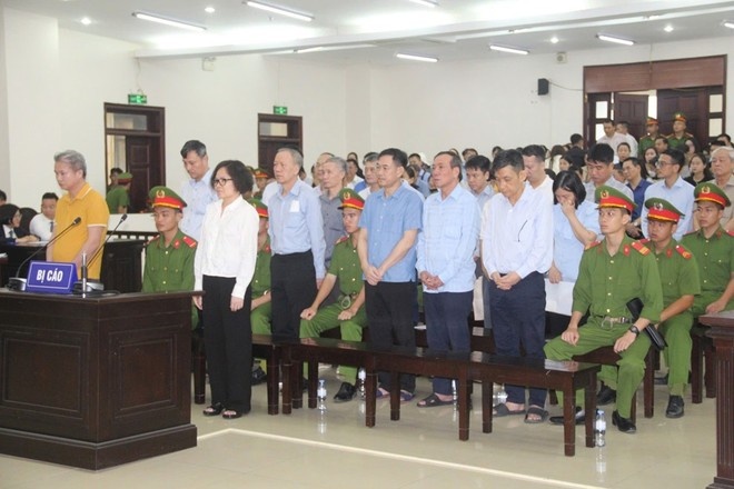 Chu tich FLC,  Trinh Van Quyet,  Tap doan FLC,  giam doc FLC,  Ke toan FLC,  Trinh Van Quyet anh 2