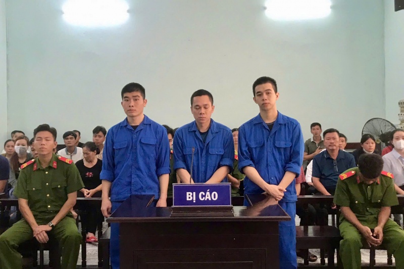 quan Bar DTV,  Ma tuy anh 1