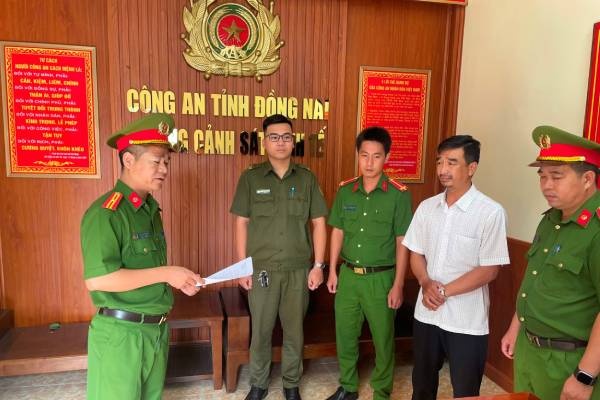 Bat nhan vien Dien luc Bien Hoa 2 lua dao 'keo dien cho nguoi dan' hinh anh