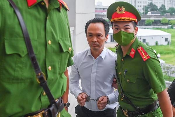 Cuu Chu tich FLC Trinh Van Quyet duoc giam an con 7 nam tu hinh anh