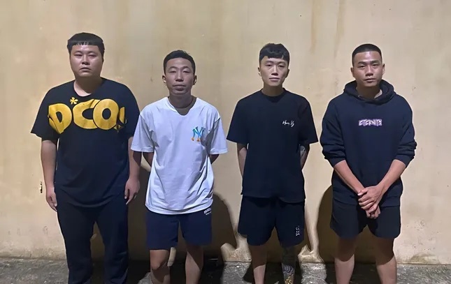 Khoi to nhom cho vay lai nang ep cam co tai khoan iCloud hinh anh