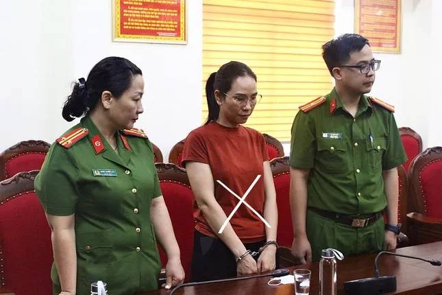 Tam giam cuu ke toan truong trung tam y te lap khong chung tu mua sam hinh anh