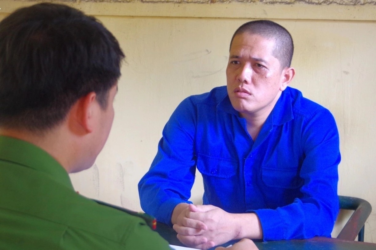 Hai doi tuong cuong doat, tung gay thuong tich va lam nhuc nguoi khac hinh anh