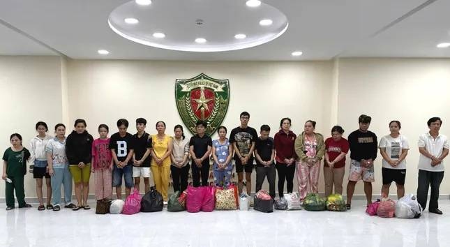 Chai dau gio gia,  TP.HCM,  Cong ty Thanh Thuy,  My pham Thanh Thuy,  Cong ty My Trinh anh 1