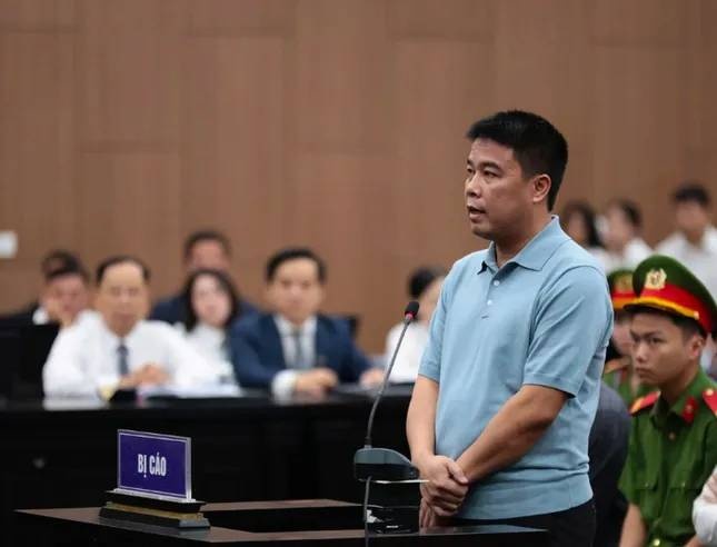 Tap doan Phuc Son,  Nguyen Van Hau anh 1